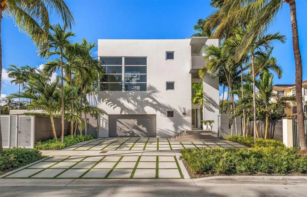 Fairhaven Modern Waterfront Home for Sale in Miami