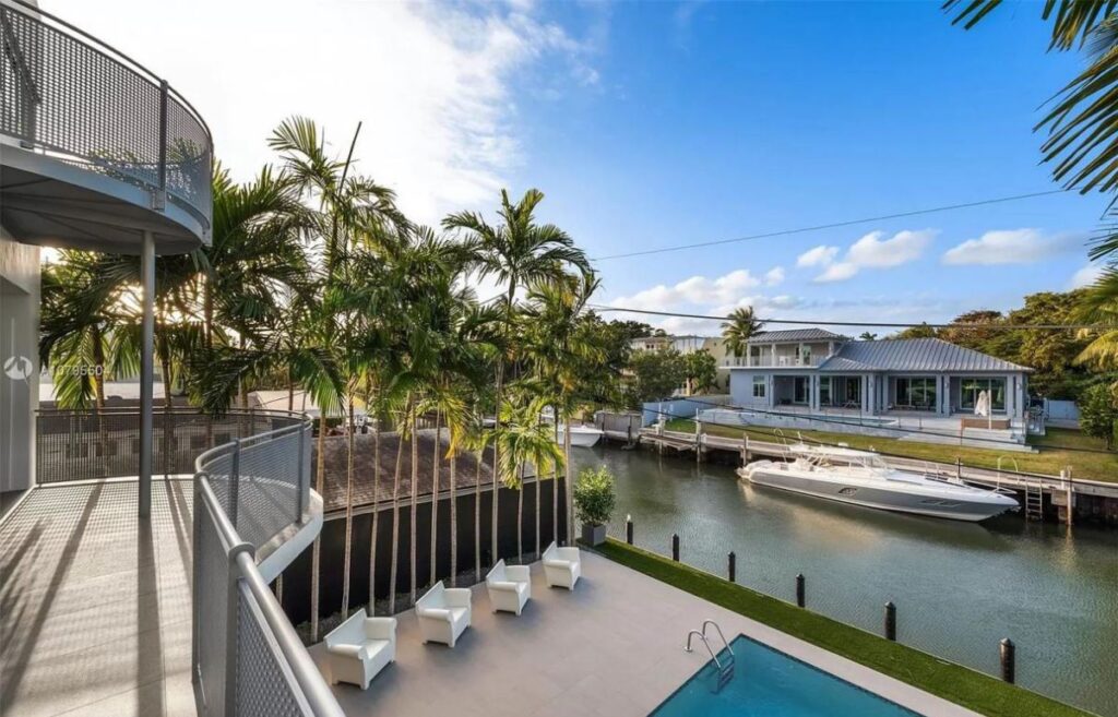 Fairhaven Modern Waterfront Home for Sale in Miami