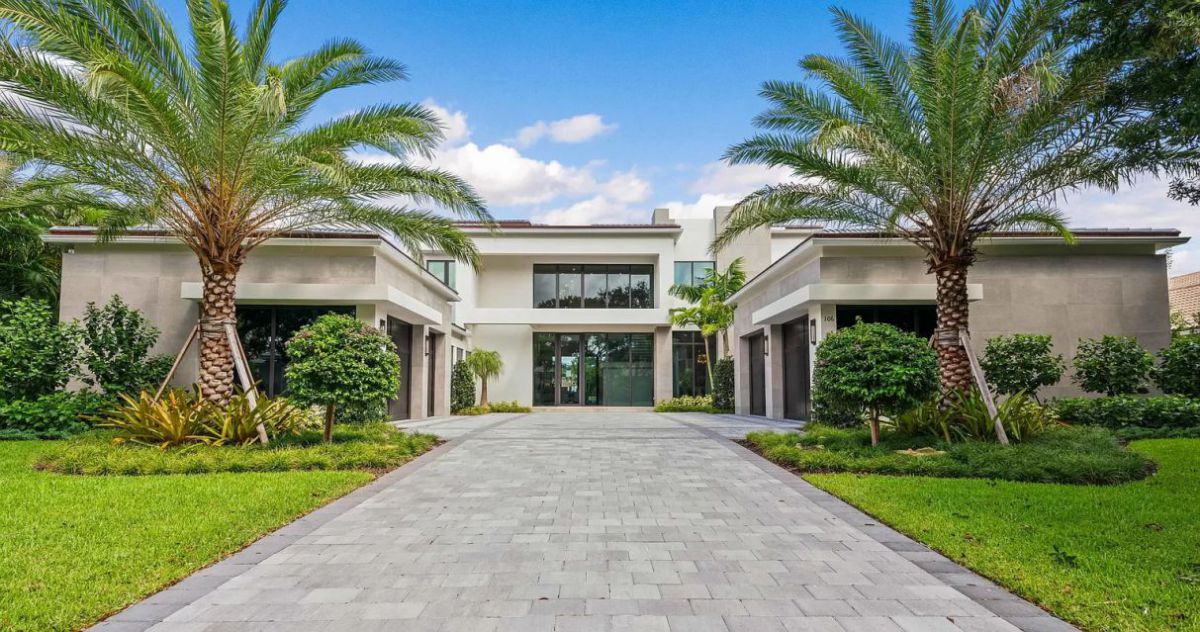 Floridas-Jupiter-New-Construction-Home-hits-Market-3