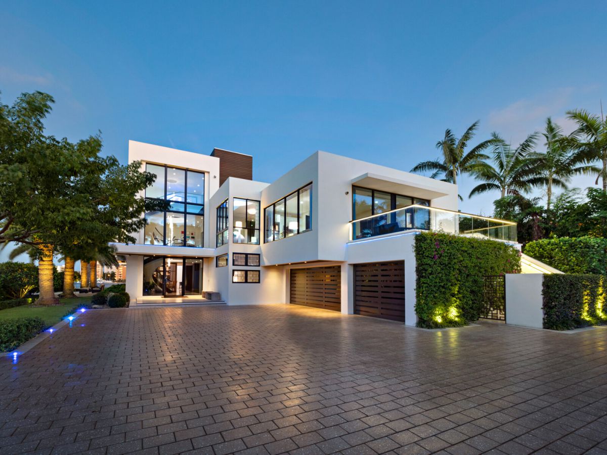 Gorgeous-Florida-Modern-Home-on-Castilla-Isle-34