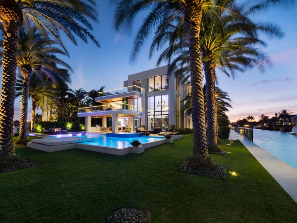 Gorgeous Florida Modern Home on Castilla Isle
