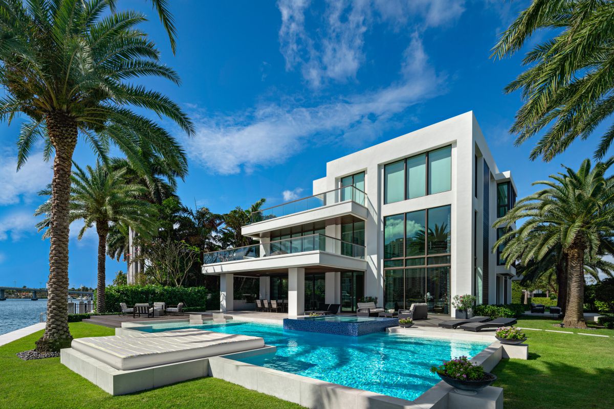 Gorgeous-Florida-Modern-Home-on-Castilla-Isle-5