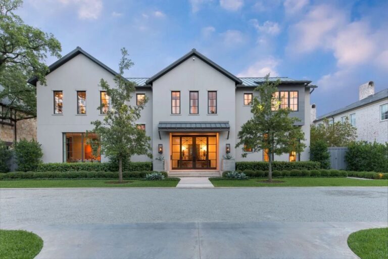 $4.995 Million Gracious Dallas Home for Sale on An Expansive Lot