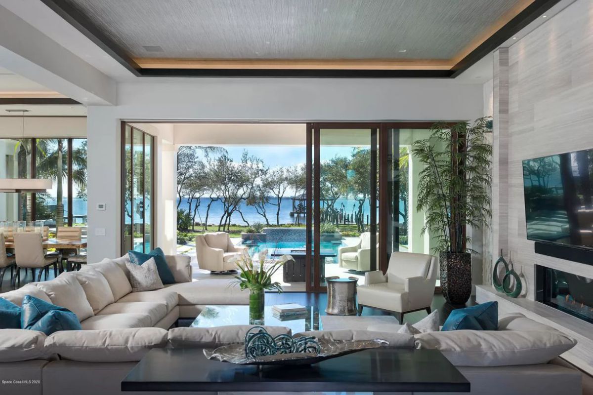 3.95M House for sale in Rockledge with Superior Construction