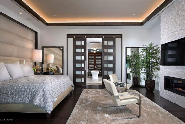 3.95M House for sale in Rockledge with Superior Construction