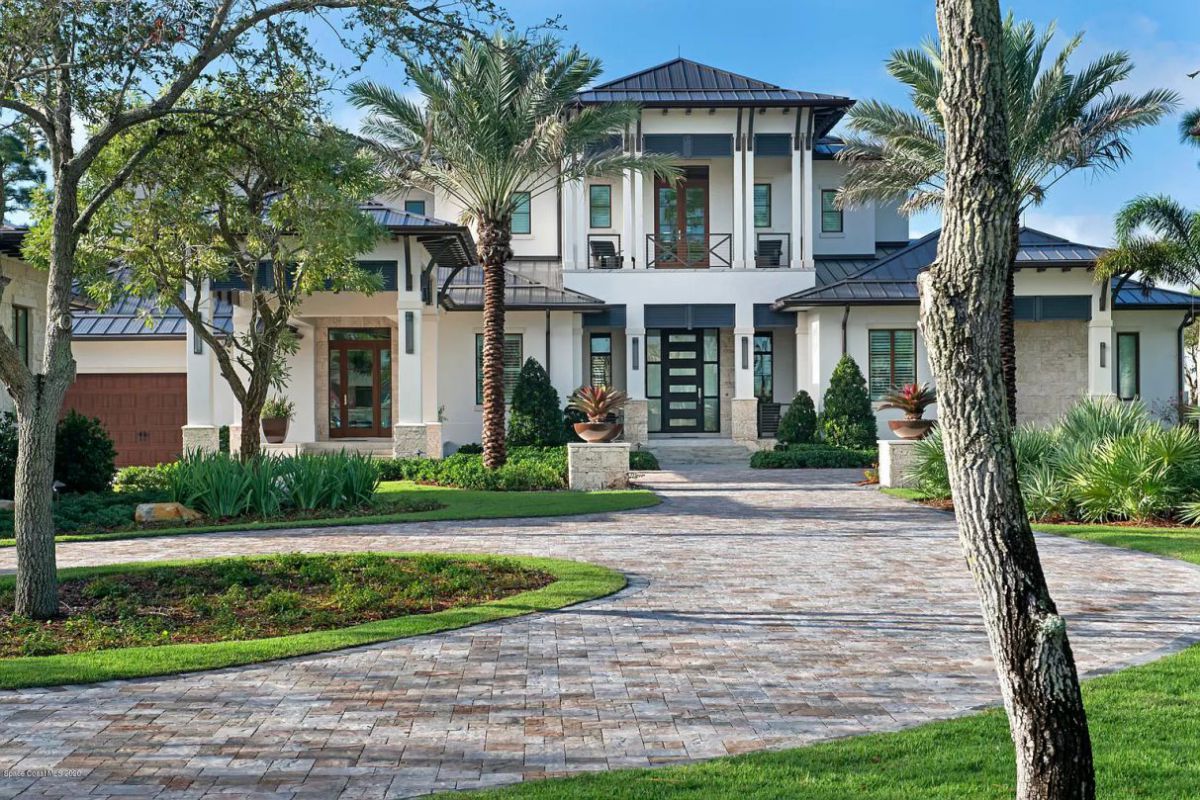 3.95M House for sale in Rockledge with Superior Construction