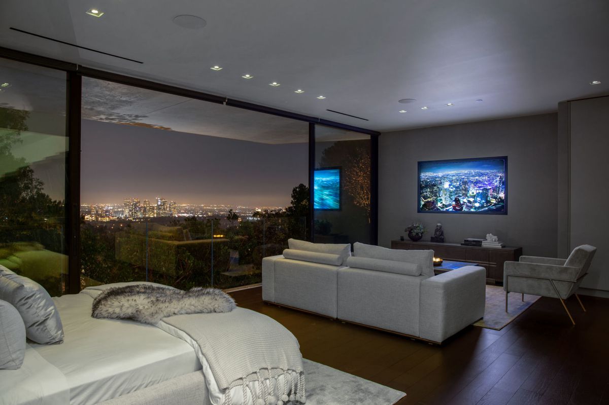 Iconic-Brand-New-Beverly-Hills-Mansion-hits-Market-18