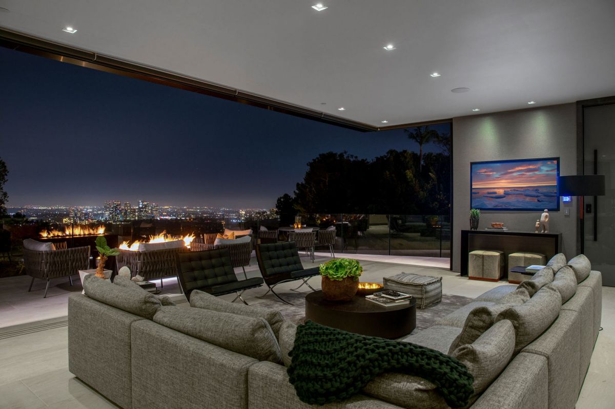 Iconic-Brand-New-Beverly-Hills-Mansion-hits-Market-19