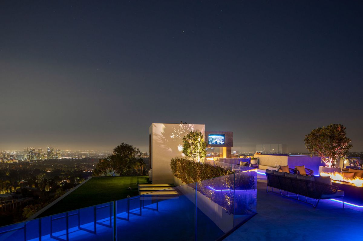 Iconic-Brand-New-Beverly-Hills-Mansion-hits-Market-25