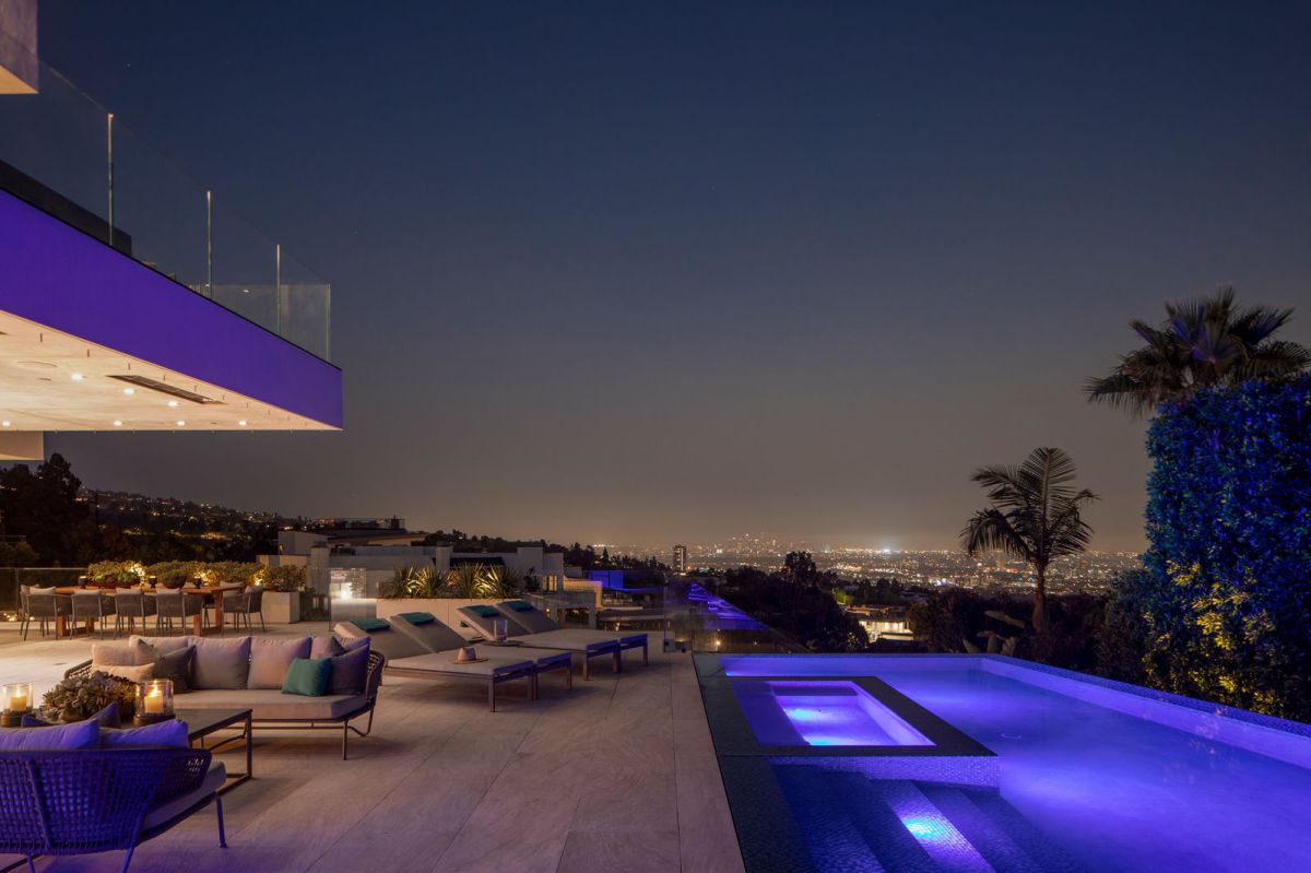 Iconic-Brand-New-Beverly-Hills-Mansion-hits-Market-31