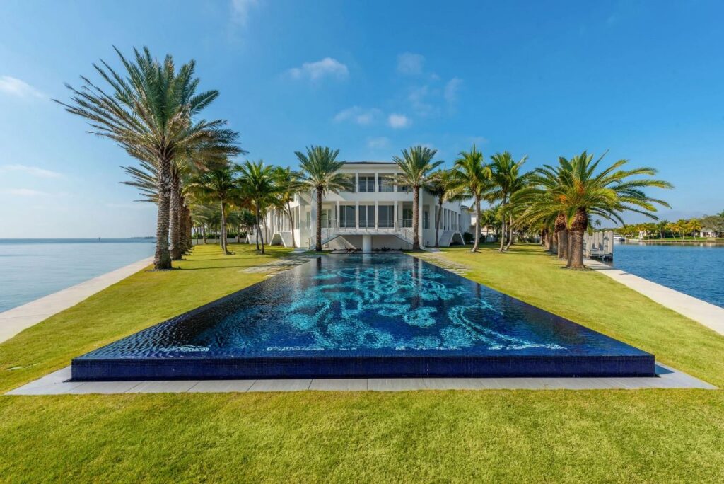 Iconic Florida Mansion in Coral Gables Returns Market