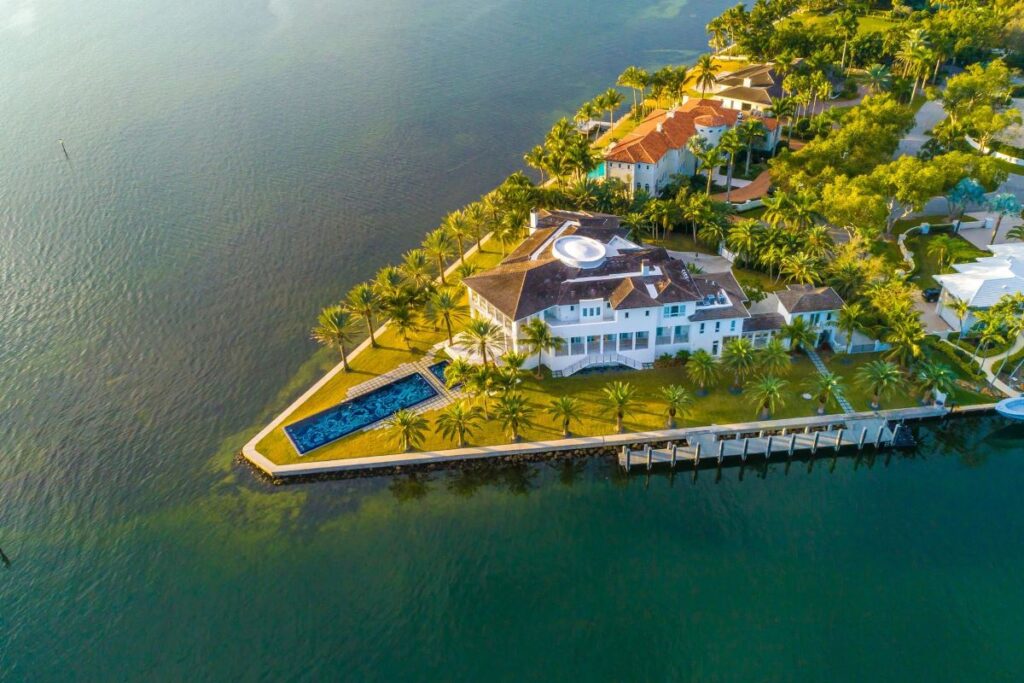 Iconic Florida Mansion in Coral Gables Returns Market