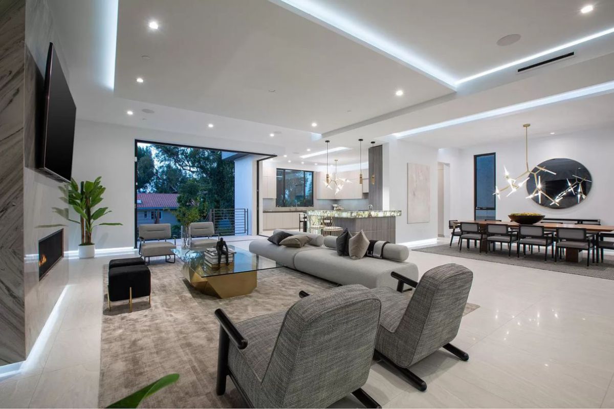 Impeccably Modern Manhattan Beach Home for Sale at $5.995 Million