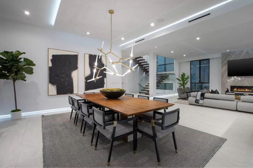Impeccably Modern Manhattan Beach Home for Sale