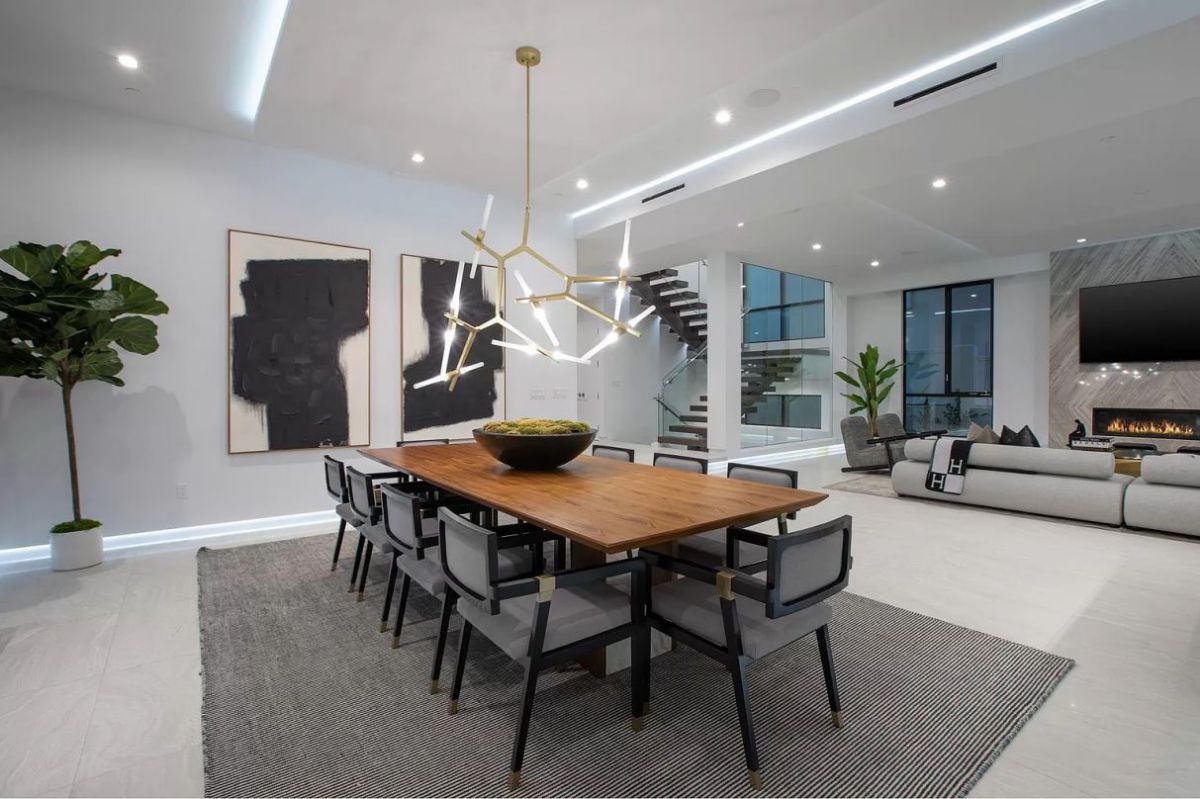 Impeccably Modern Manhattan Beach Home for Sale at $5.995 Million