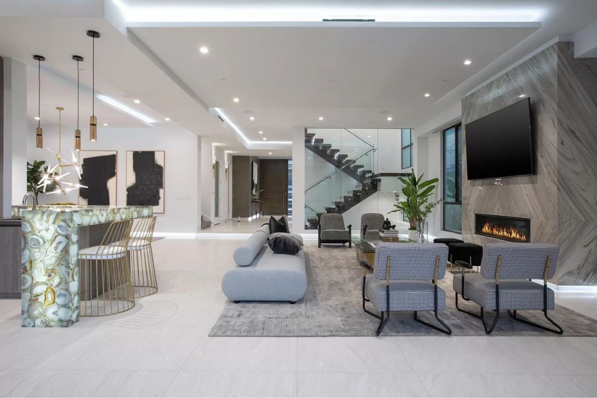 Impeccably Modern Manhattan Beach Home for Sale at $5.995 Million