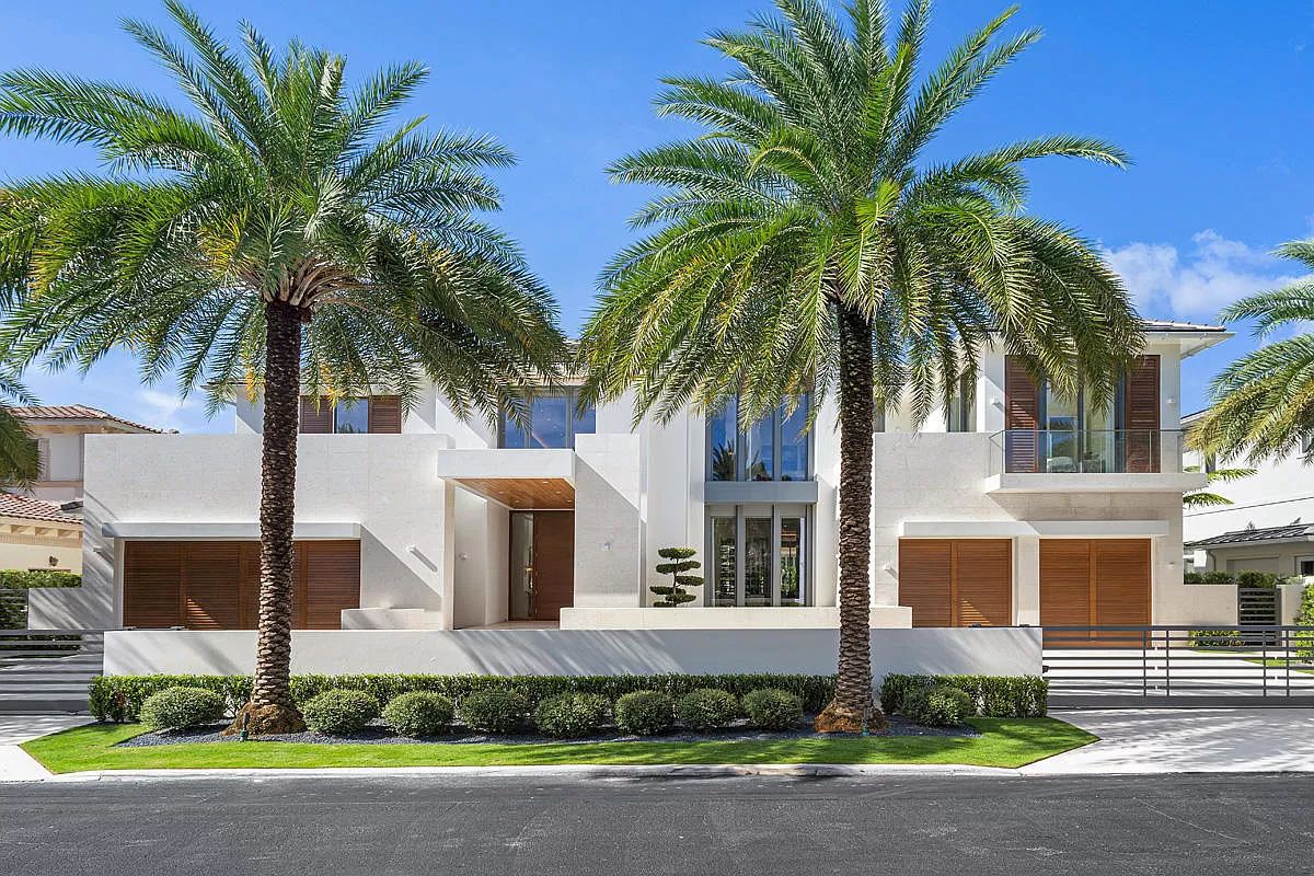 Italian-inspired-Waterfront-Home-in-Boca-Raton-for-Sale-25