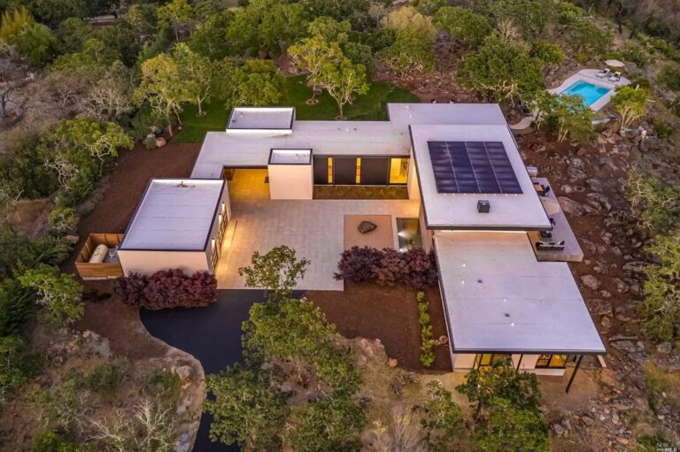 $6.75 Million Kenwood Home with Modern Design on 6 Acres Lot
