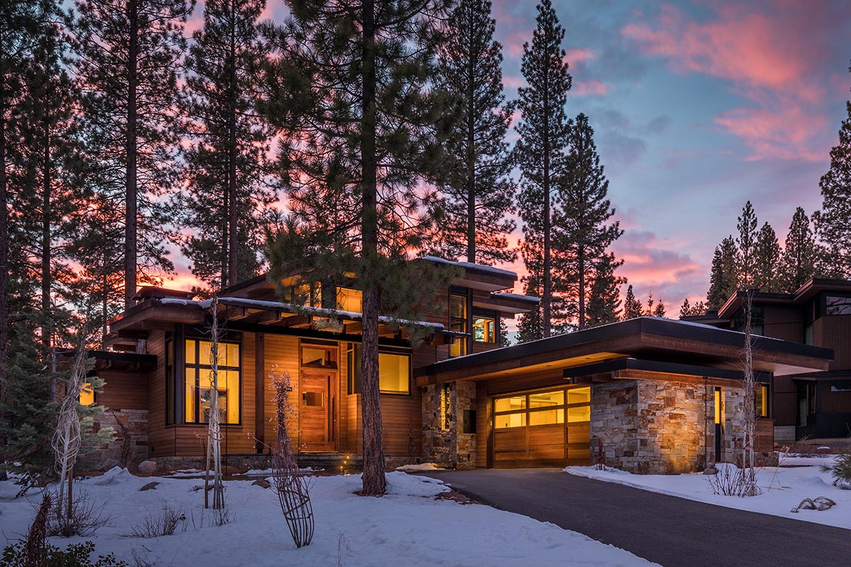 Lake-Tahoe-Home-on-Martis-Lot-345-by-Walton-Architecture-Engineering-1