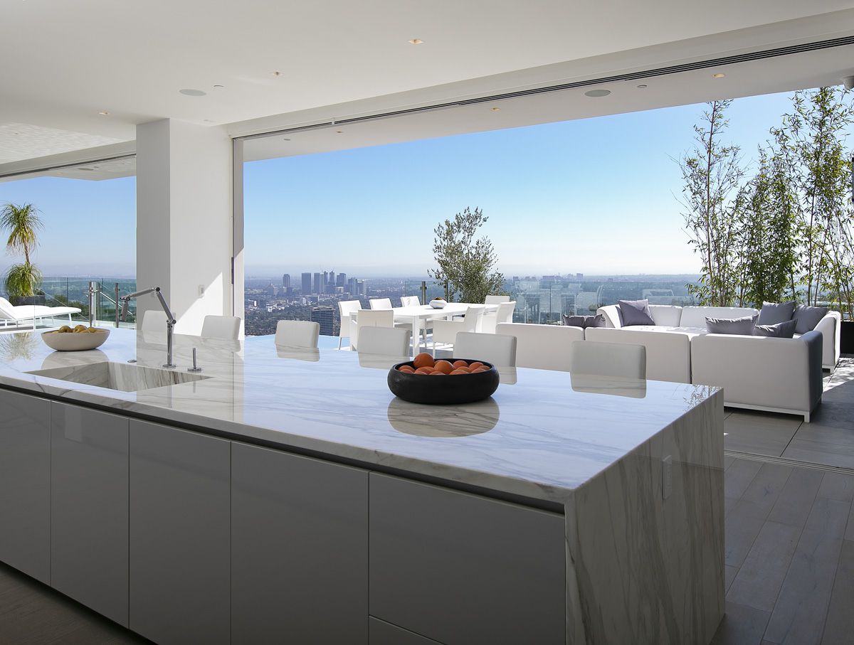 Los-Angeles-New-Home-on-Famous-Blue-Jay-Way-hits-Market-26-Million-19