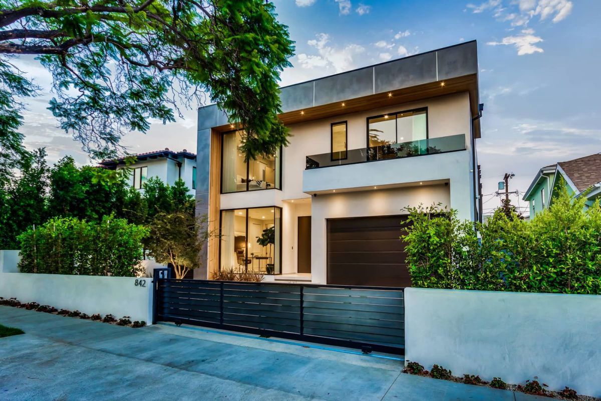 Masterfully-Designed-Los-Angeles-Home-for-Sale-at-4.195-Million-1