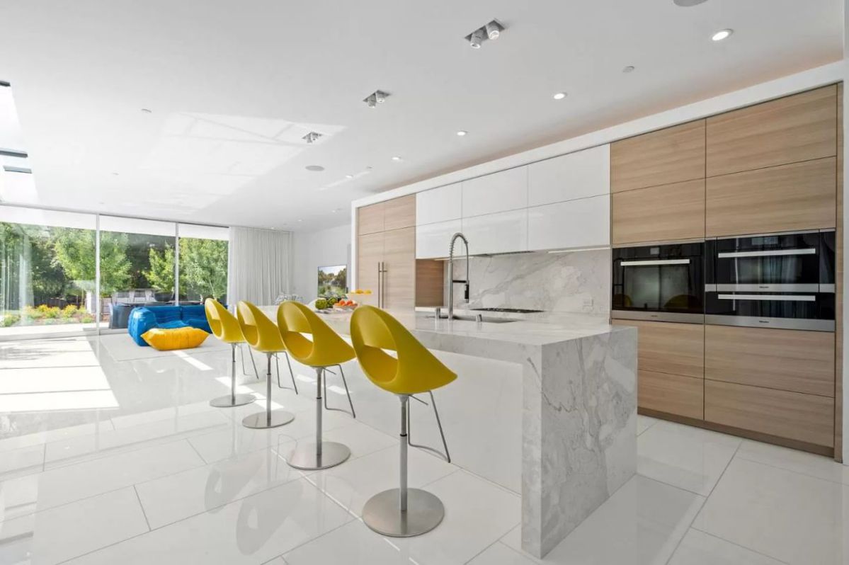 Modern-Luxury-House-in-Atherton-California-37