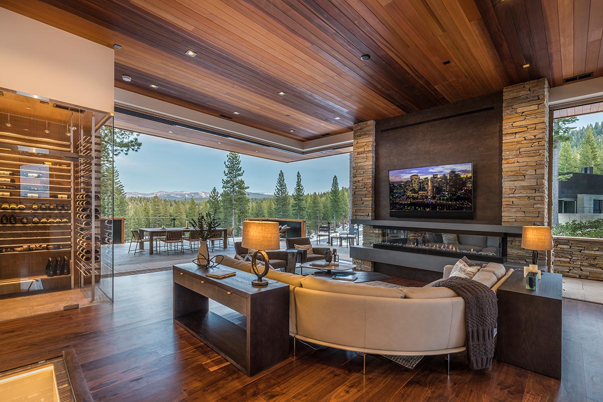 Mountain-Home-on-Martis-Camp-Lot-581-by-Kelly-and-Stone-Architects-4