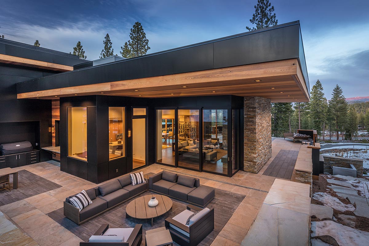Mountain-Home-on-Martis-Camp-Lot-581-by-Kelly-and-Stone-Architects-8