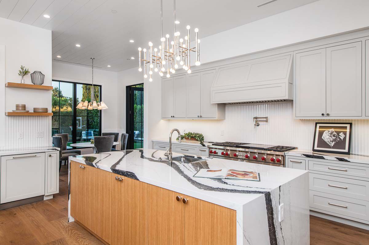 New-Construction-Traditional-Home-in-Encino-21