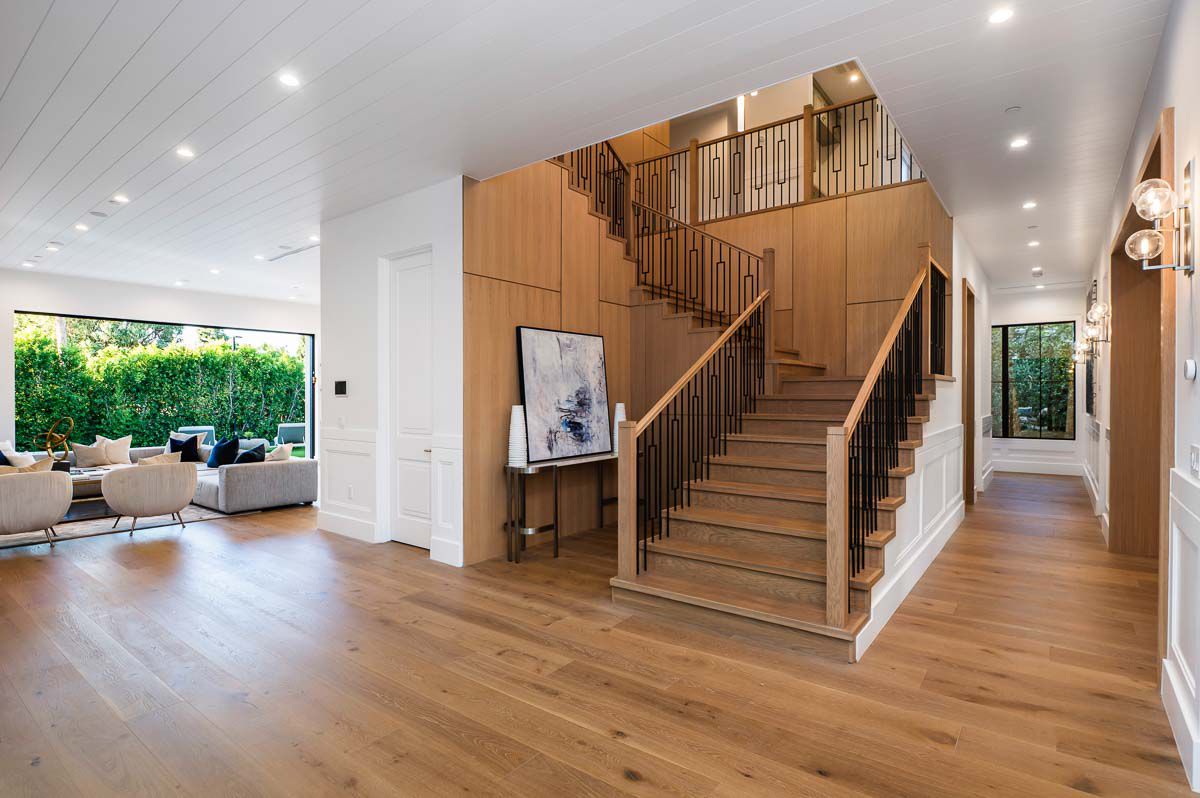 New-Construction-Traditional-Home-in-Encino-29