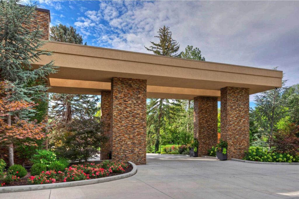 One of the Finest Contemporary Homes in Utah