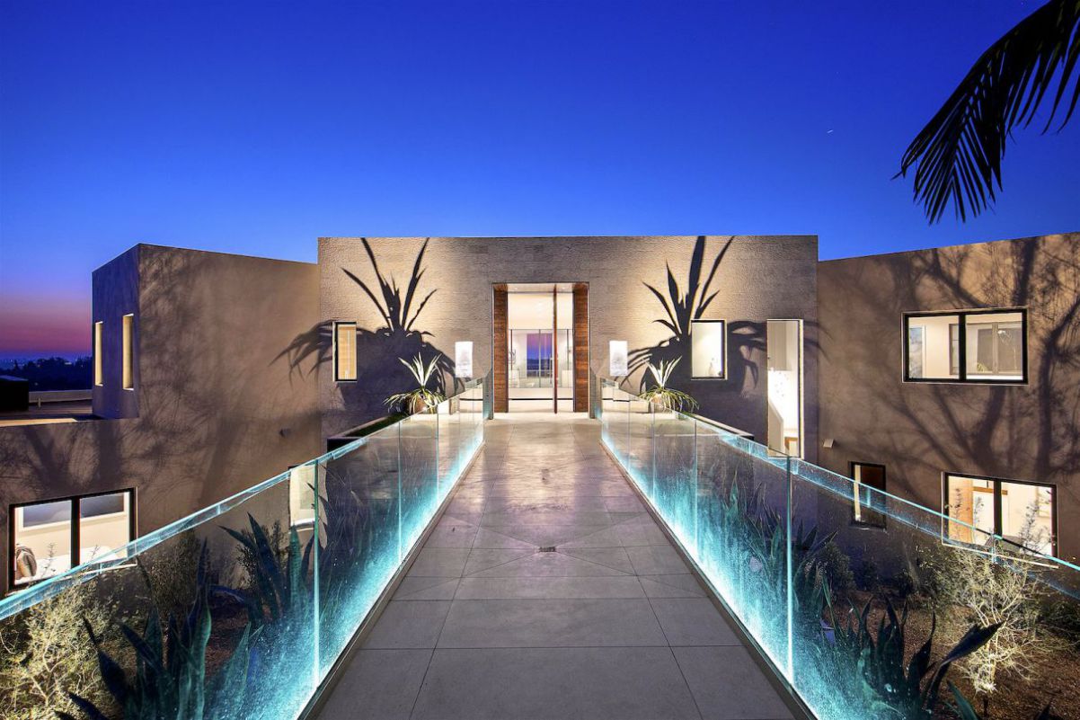 Outstanding-Brand-New-Rancho-Santa-Fe-House-for-Sale-2