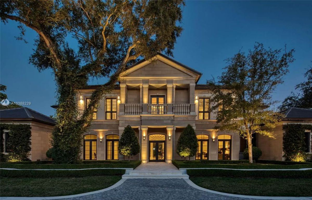 Perfectly-Classic-Palladian-Coral-Gables-Home-for-Sale-2