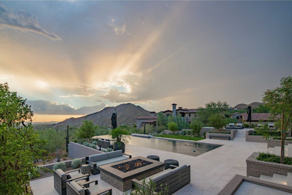 Sleek Arizona Home in the Upper Canyon of Silverleaf 