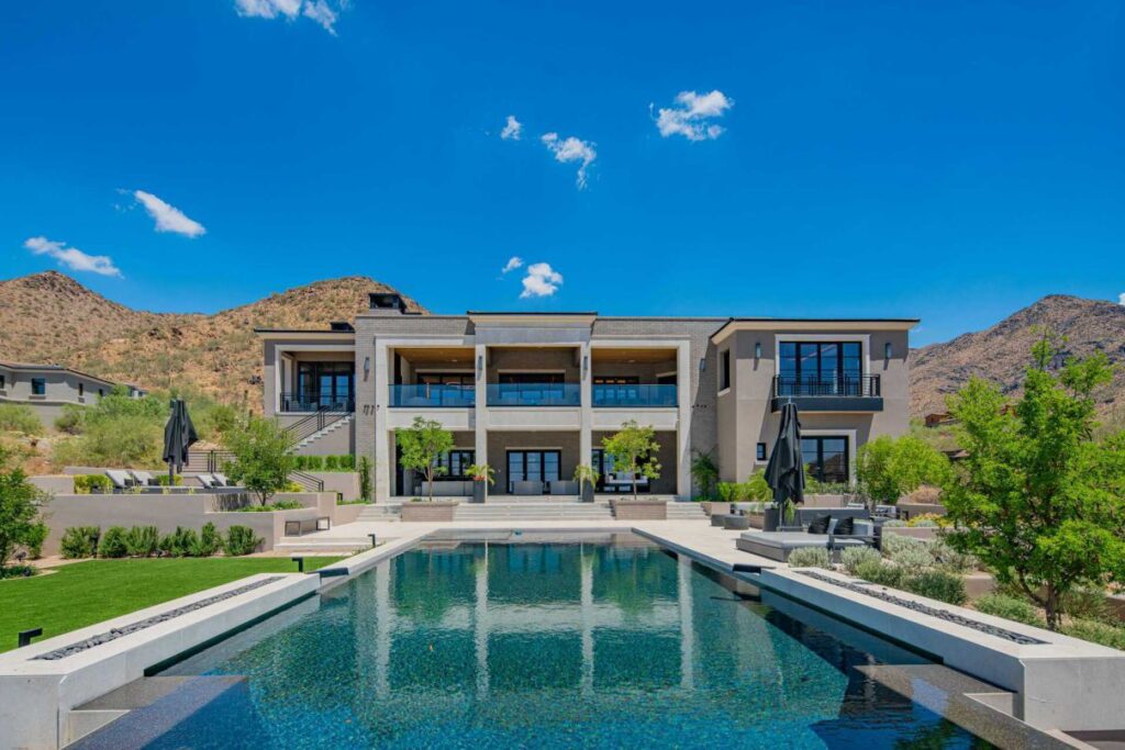 Sleek Arizona Home in the Upper Canyon of Silverleaf 