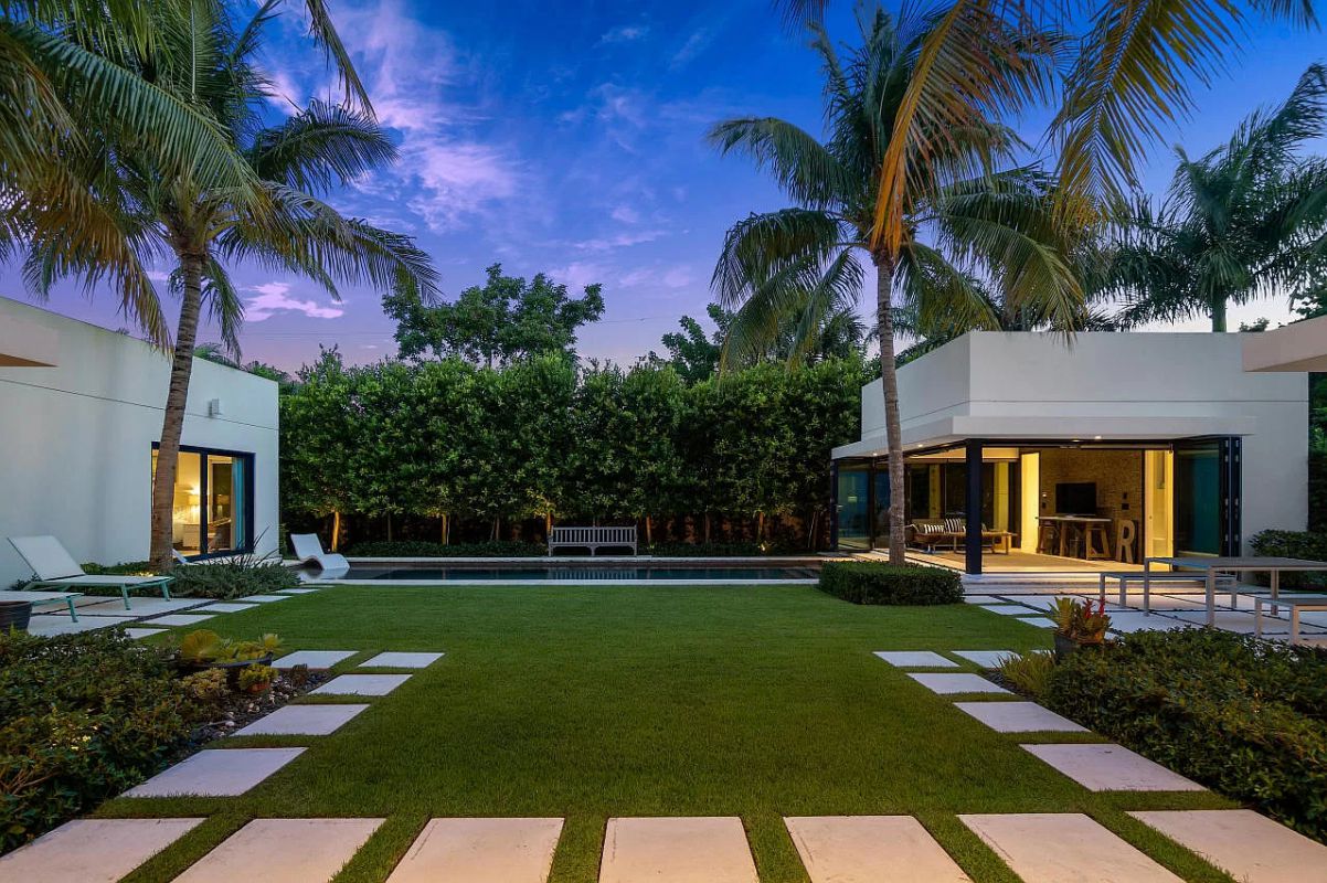 Spectacular-Delray-Beach-Modern-Home-for-Sale-2