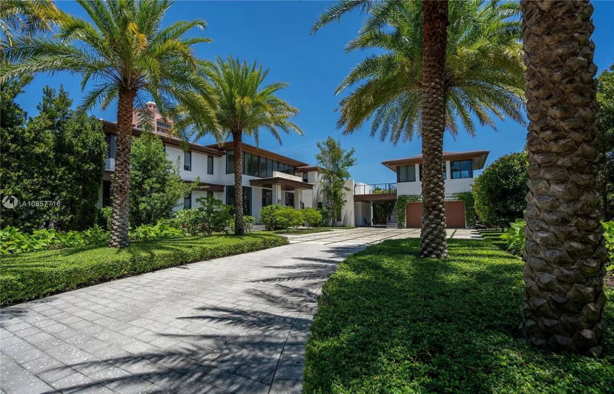 Spectacular-Modern-Tropical-Coral-Gables-Home-for-Sale-20