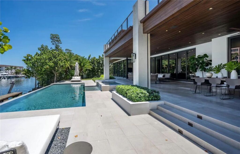 Spectacular Modern Tropical Coral Gables Home for Sale
