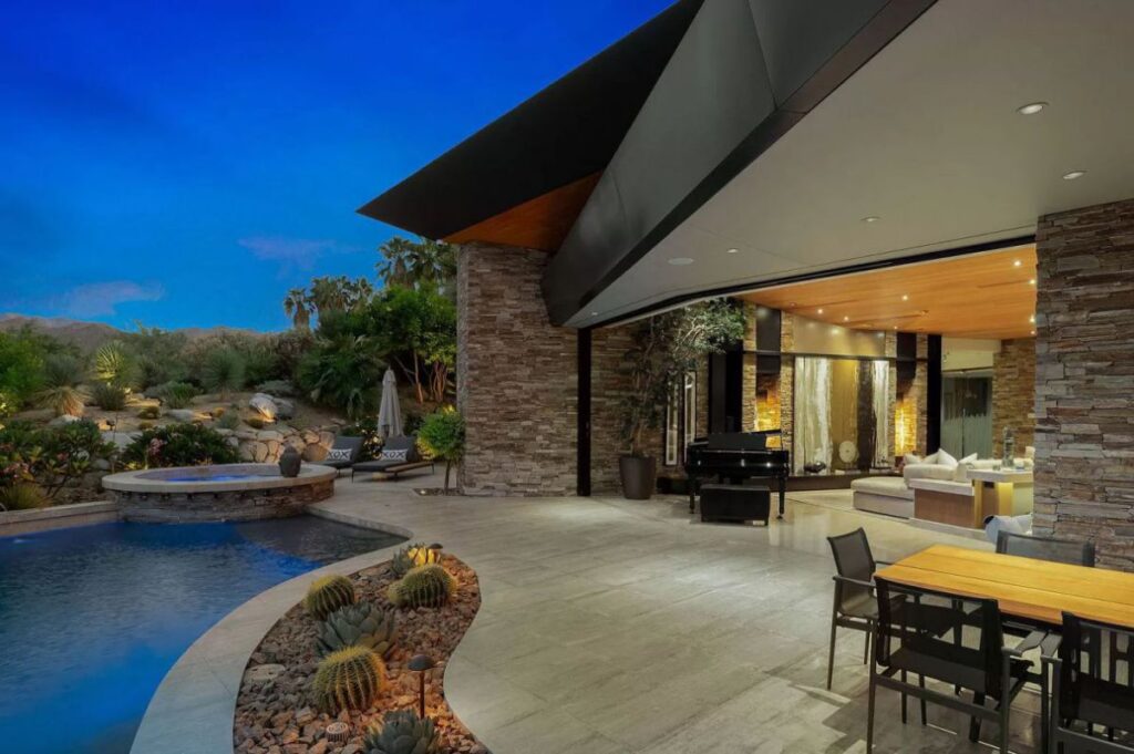 Stunning Contemporary Palm Desert Home for Sale