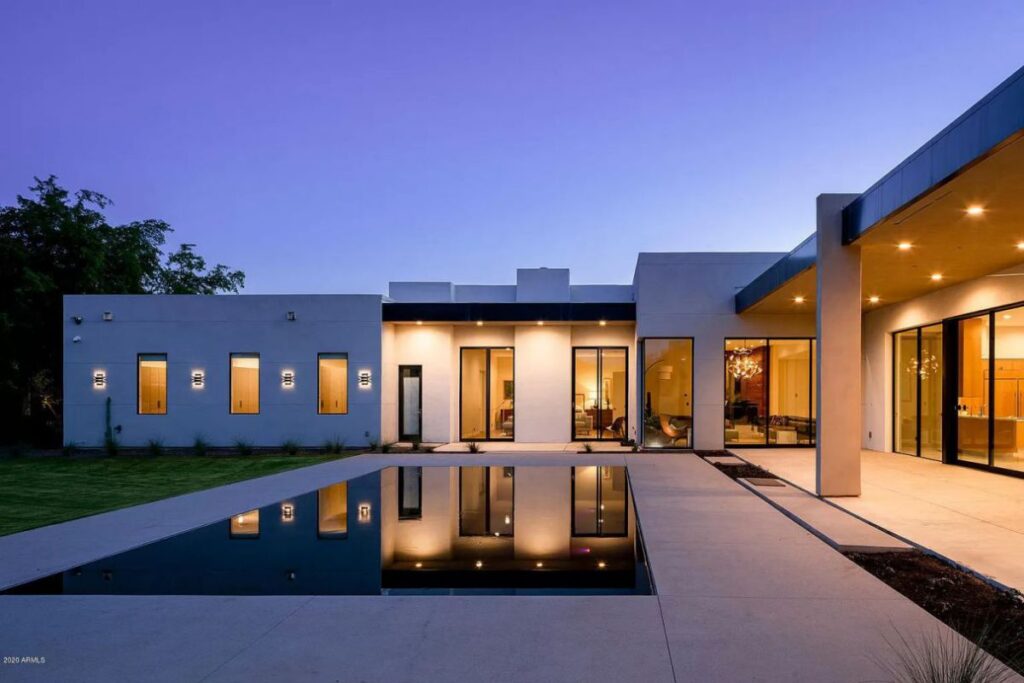Stunning Contemporary Paradise Valley Home for Sale