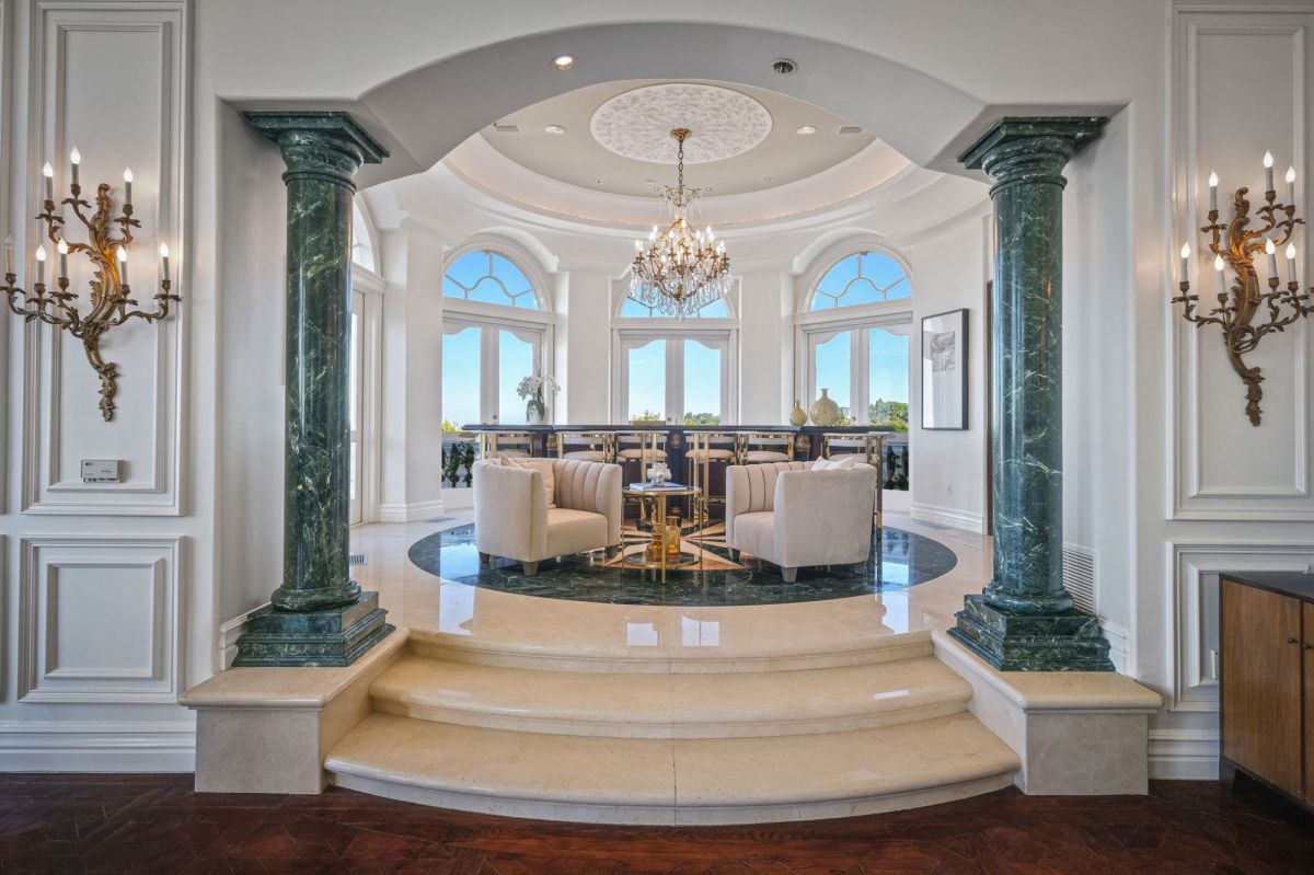 Stunning-Italian-inspired-Encino-Home-for-Sale-7