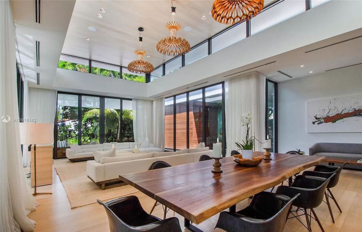 Stunning-Modern-Home-in-Miami-Beach-for-Sale-10