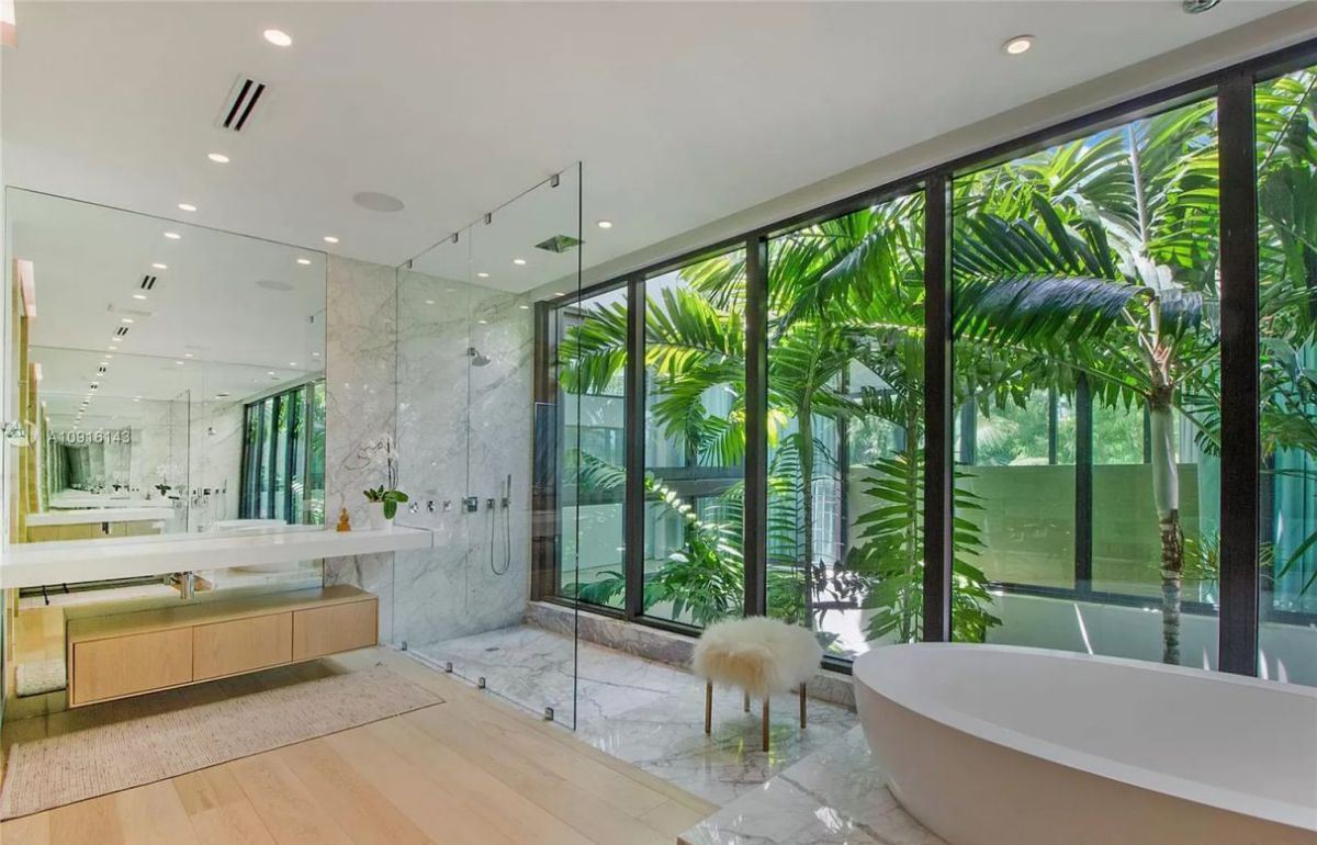 Stunning-Modern-Home-in-Miami-Beach-for-Sale-5