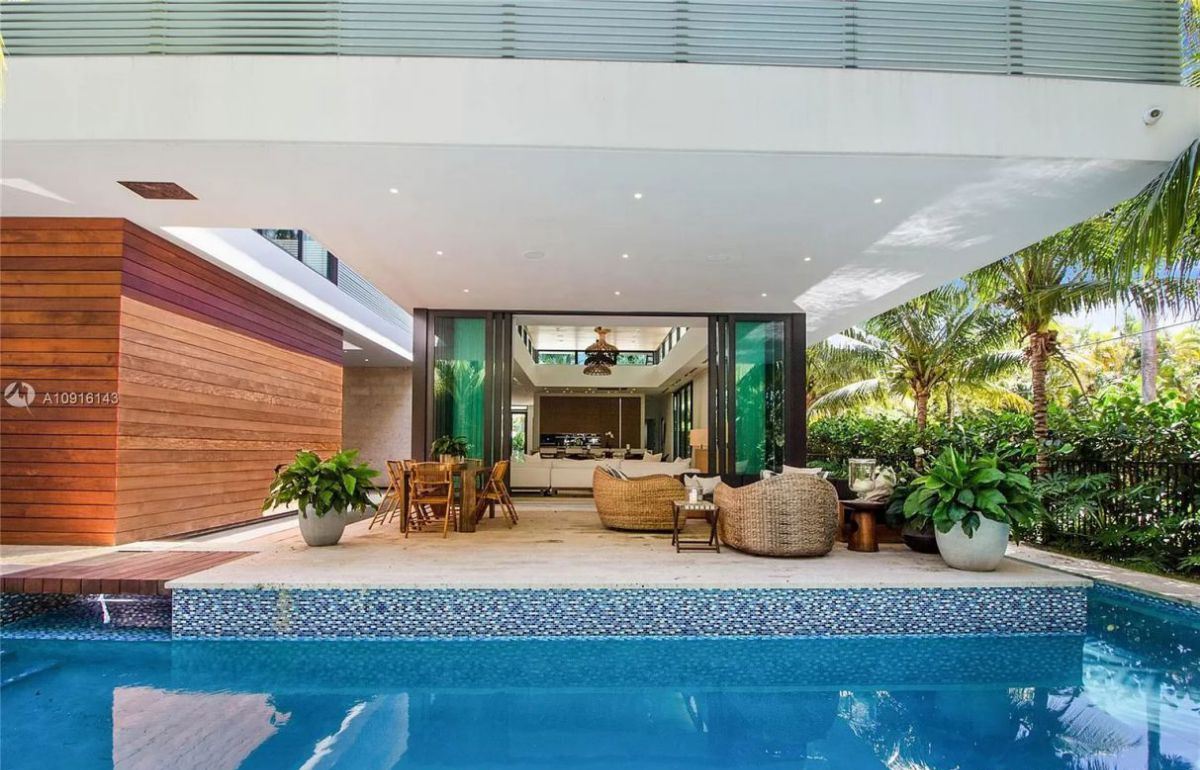 Stunning-Modern-Home-in-Miami-Beach-for-Sale-7