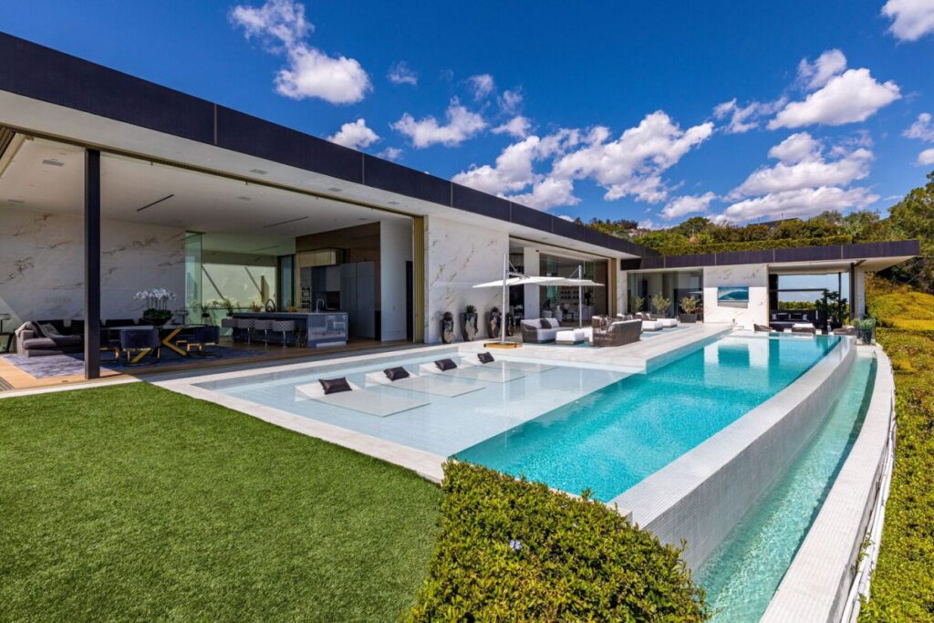 The Most Luxurious Beverly Hills Mansion for Sale