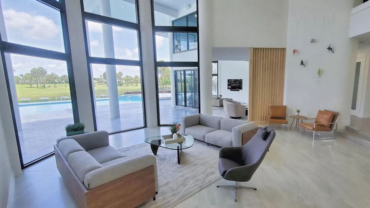 Totally-Renovated-Boca-Raton-Home-on-the-Market-for-4.2-Million-3