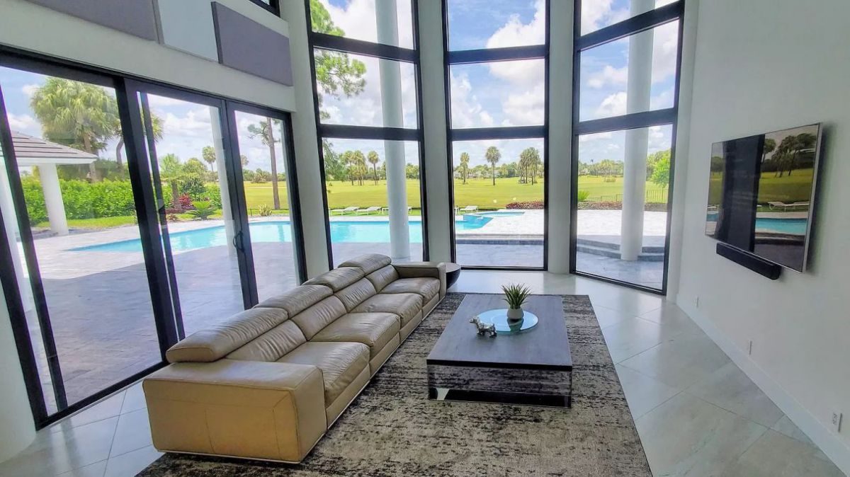 Totally-Renovated-Boca-Raton-Home-on-the-Market-for-4.2-Million-4