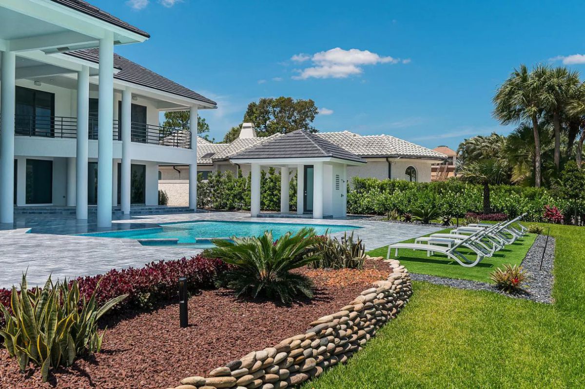 Totally-Renovated-Boca-Raton-Home-on-the-Market-for-4.2-Million-8