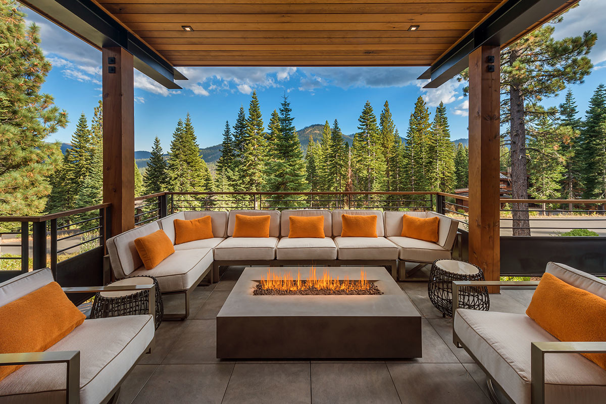 Truckee-Home-at-Matis-Camp-Lot-59-by-Walton-Architecture-Engineering-4