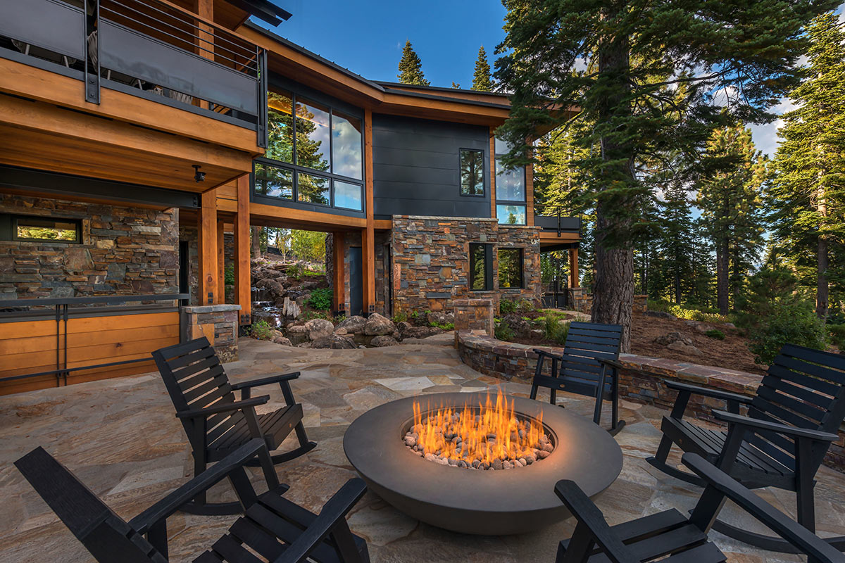 Truckee-Home-at-Matis-Camp-Lot-59-by-Walton-Architecture-Engineering-5